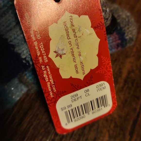 Knit Hat and Gloves Set - Picture 6 of 6